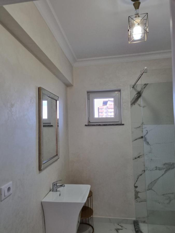 Tesa Boutique Hotel Targu Neamt Ngoại thất bức ảnh