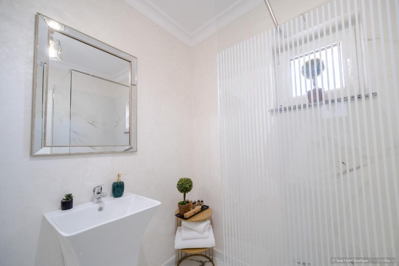 Tesa Boutique Hotel Targu Neamt Ngoại thất bức ảnh