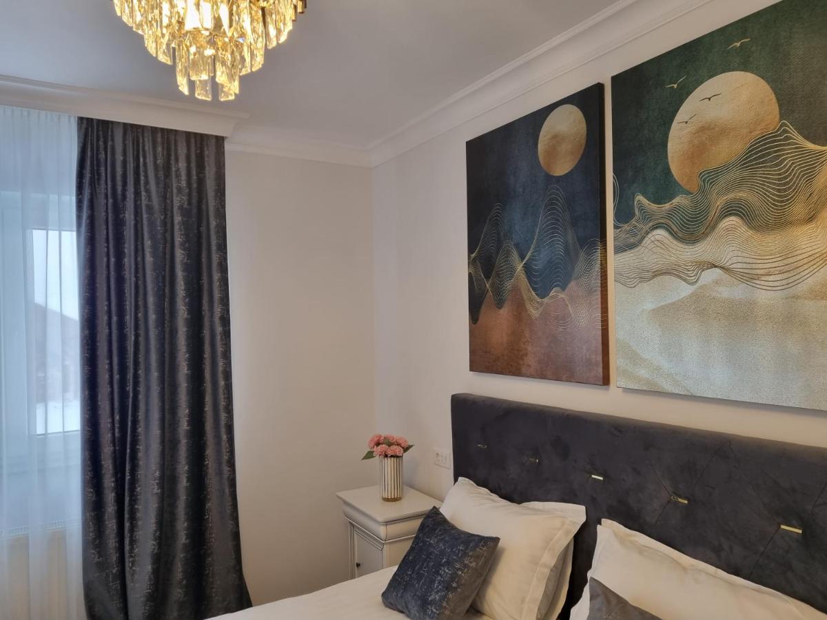 Tesa Boutique Hotel Targu Neamt Ngoại thất bức ảnh